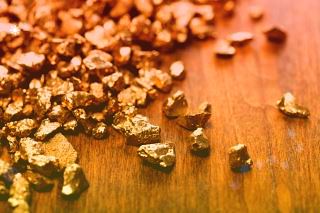 世茂服务方面表示该笔交易与当天世茂股份股债表现没有直接关系