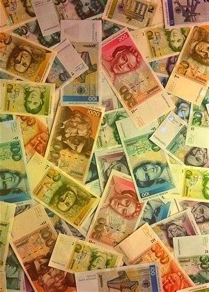 大族激光公告公司拟将控股子公司大族光电分拆至深交所创业板上市